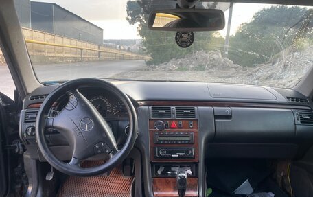 Mercedes-Benz E-Класс, 2001 год, 265 000 рублей, 7 фотография
