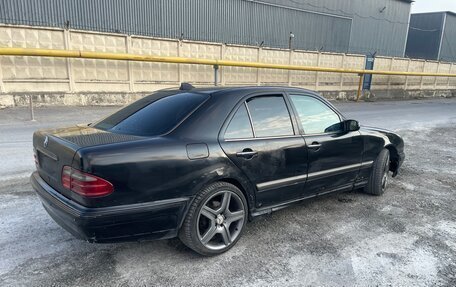 Mercedes-Benz E-Класс, 2001 год, 265 000 рублей, 5 фотография