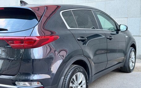 KIA Sportage IV рестайлинг, 2018 год, 1 649 000 рублей, 10 фотография