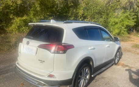 Toyota RAV4, 2018 год, 2 400 000 рублей, 5 фотография