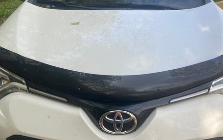 Toyota RAV4, 2018 год, 2 400 000 рублей, 7 фотография