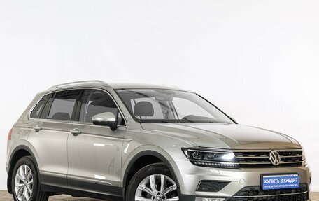 Volkswagen Tiguan II, 2017 год, 2 259 000 рублей, 2 фотография