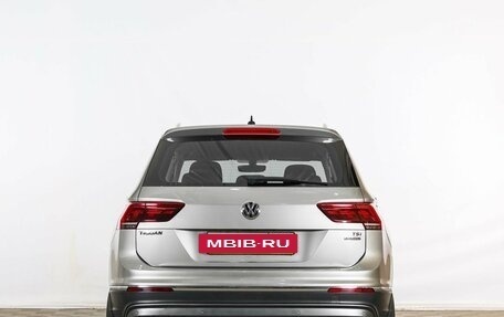 Volkswagen Tiguan II, 2017 год, 2 259 000 рублей, 6 фотография