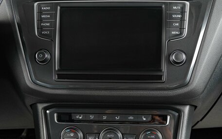 Volkswagen Tiguan II, 2017 год, 2 259 000 рублей, 17 фотография