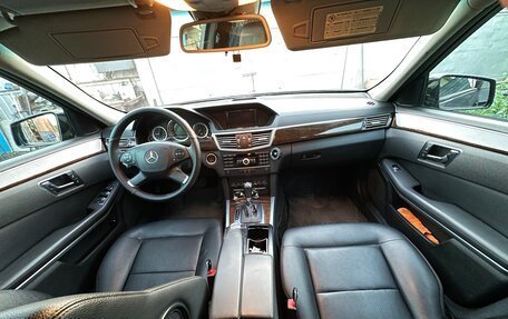 Mercedes-Benz E-Класс, 2011 год, 1 350 000 рублей, 5 фотография