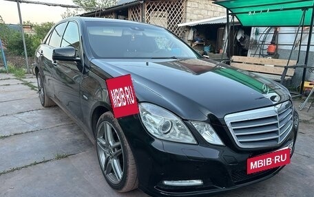 Mercedes-Benz E-Класс, 2011 год, 1 350 000 рублей, 4 фотография