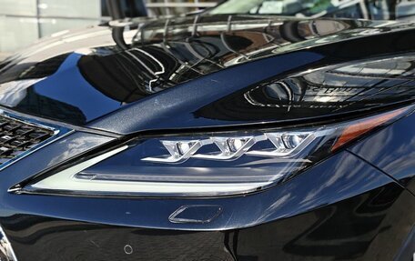 Lexus RX IV рестайлинг, 2022 год, 4 990 000 рублей, 10 фотография