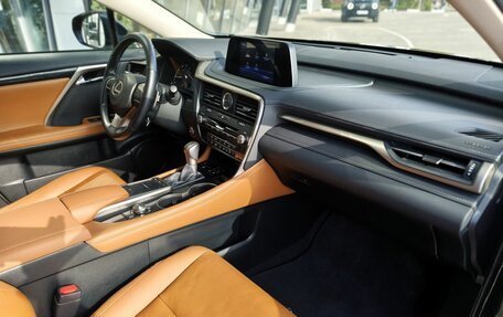 Lexus RX IV рестайлинг, 2022 год, 4 990 000 рублей, 12 фотография
