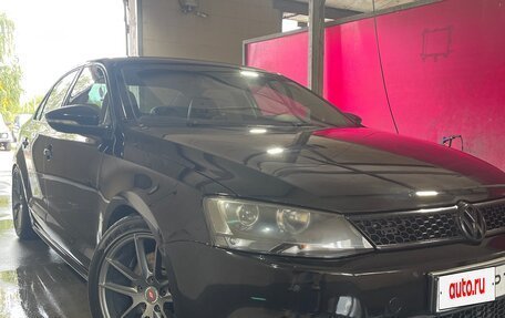 Volkswagen Jetta VI, 2013 год, 1 330 000 рублей, 3 фотография