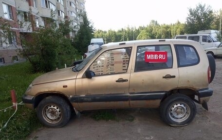 Chevrolet Niva I рестайлинг, 2004 год, 200 000 рублей, 2 фотография