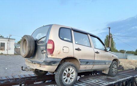 Chevrolet Niva I рестайлинг, 2004 год, 230 000 рублей, 2 фотография