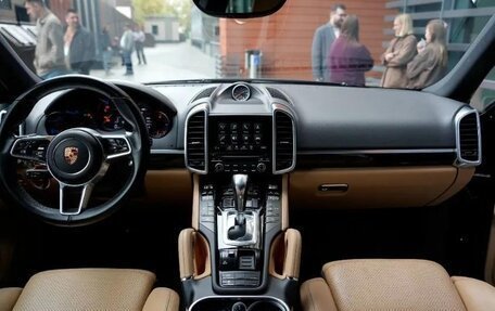 Porsche Cayenne III, 2017 год, 4 499 000 рублей, 5 фотография