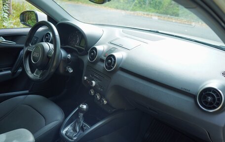 Audi A1, 2013 год, 900 000 рублей, 24 фотография
