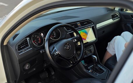 Volkswagen Tiguan II, 2020 год, 2 190 000 рублей, 16 фотография