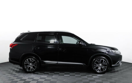 Mitsubishi Outlander III рестайлинг 3, 2018 год, 2 140 000 рублей, 4 фотография