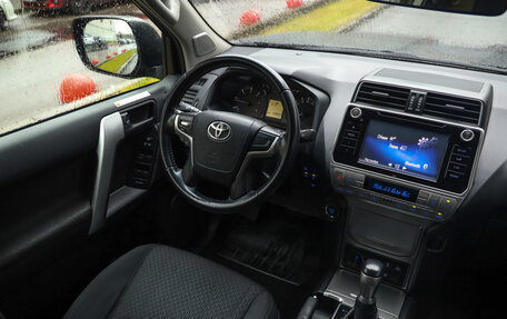 Toyota Land Cruiser Prado 150 рестайлинг 2, 2019 год, 4 999 000 рублей, 10 фотография