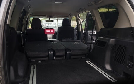 Toyota Land Cruiser Prado 150 рестайлинг 2, 2019 год, 4 999 000 рублей, 32 фотография