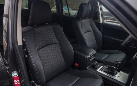Toyota Land Cruiser Prado 150 рестайлинг 2, 2019 год, 4 999 000 рублей, 27 фотография