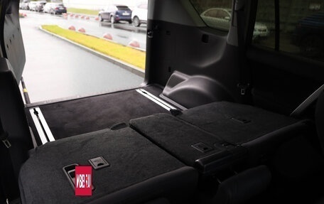 Toyota Land Cruiser Prado 150 рестайлинг 2, 2019 год, 4 999 000 рублей, 30 фотография