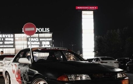 Nissan Skyline, 1989 год, 890 000 рублей, 2 фотография
