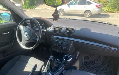 BMW 1 серия, 2005 год, 600 000 рублей, 3 фотография