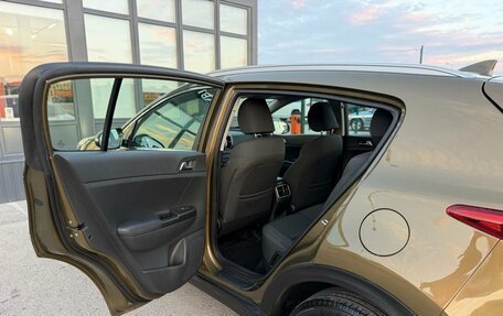 KIA Sportage IV рестайлинг, 2017 год, 1 799 000 рублей, 28 фотография