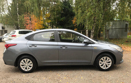Hyundai Solaris II рестайлинг, 2017 год, 799 000 рублей, 1 фотография