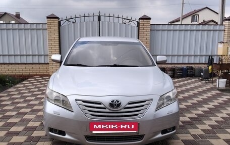 Toyota Camry, 2007 год, 900 000 рублей, 2 фотография