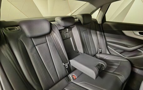 Audi A4, 2019 год, 1 895 000 рублей, 16 фотография