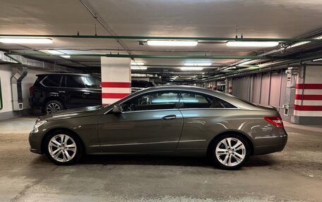 Mercedes-Benz E-Класс, 2012 год, 1 500 000 рублей, 2 фотография