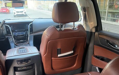 Cadillac Escalade IV, 2016 год, 3 190 000 рублей, 16 фотография