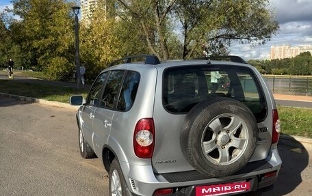 Chevrolet Niva I рестайлинг, 2011 год, 450 000 рублей, 4 фотография
