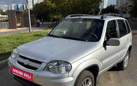 Chevrolet Niva I рестайлинг, 2011 год, 450 000 рублей, 2 фотография