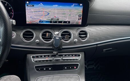 Mercedes-Benz E-Класс, 2020 год, 4 800 000 рублей, 15 фотография