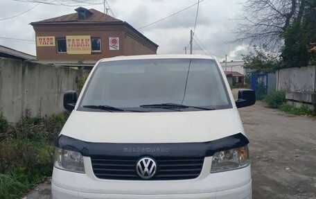 Volkswagen Transporter T5 рестайлинг, 2005 год, 1 000 000 рублей, 4 фотография