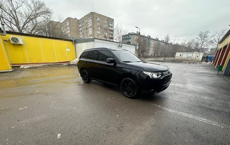 Mitsubishi Outlander III рестайлинг 3, 2012 год, 1 050 000 рублей, 3 фотография