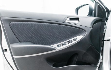 Hyundai Solaris II рестайлинг, 2015 год, 1 450 000 рублей, 11 фотография