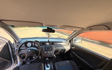 Mitsubishi Outlander III рестайлинг 3, 2006 год, 1 500 000 рублей, 11 фотография