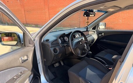 Mitsubishi Outlander III рестайлинг 3, 2006 год, 1 500 000 рублей, 16 фотография
