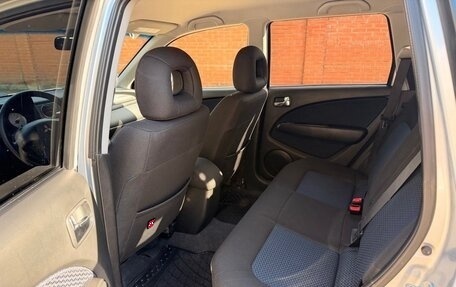Mitsubishi Outlander III рестайлинг 3, 2006 год, 1 500 000 рублей, 12 фотография