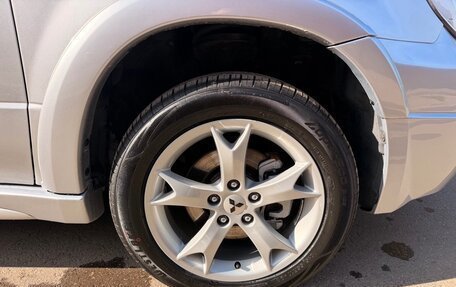Mitsubishi Outlander III рестайлинг 3, 2006 год, 1 500 000 рублей, 24 фотография