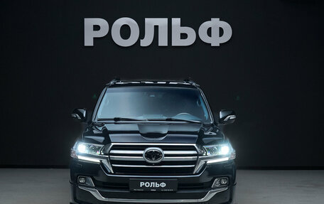Toyota Land Cruiser 200, 2018 год, 7 000 000 рублей, 2 фотография
