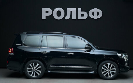 Toyota Land Cruiser 200, 2018 год, 7 000 000 рублей, 3 фотография