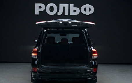 Toyota Land Cruiser 200, 2018 год, 7 000 000 рублей, 16 фотография