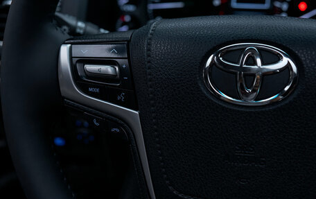 Toyota Land Cruiser 200, 2018 год, 7 000 000 рублей, 29 фотография