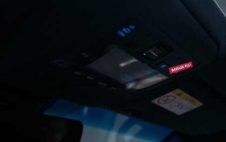 Toyota Land Cruiser 200, 2018 год, 7 000 000 рублей, 32 фотография