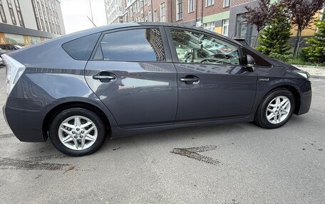 Toyota Prius, 2010 год, 1 025 000 рублей, 6 фотография