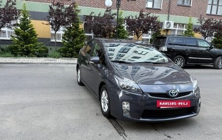 Toyota Prius, 2010 год, 1 025 000 рублей, 10 фотография