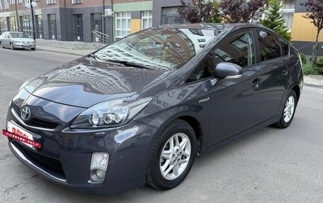 Toyota Prius, 2010 год, 1 025 000 рублей, 2 фотография