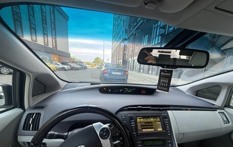 Toyota Prius, 2010 год, 1 025 000 рублей, 14 фотография